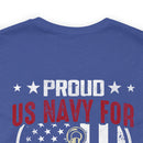 Maternal Navy Pride: 'Proud US Navy Mom' Military Design T-Shirt