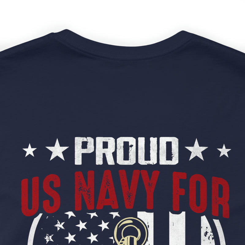 Maternal Navy Pride: 'Proud US Navy Mom' Military Design T-Shirt
