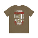 Maternal Navy Pride: 'Proud US Navy Mom' Military Design T-Shirt