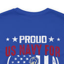 Maternal Navy Pride: 'Proud US Navy Mom' Military Design T-Shirt