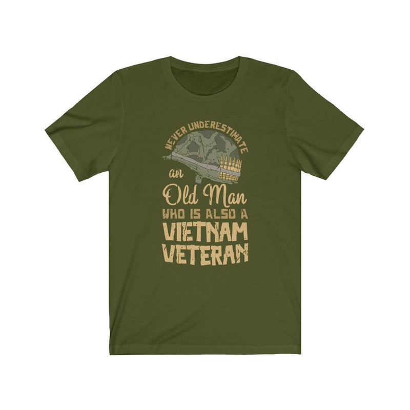 US Military Never Underestimate an Old Man Veteran  Unisex Short Sleeve Shirt.