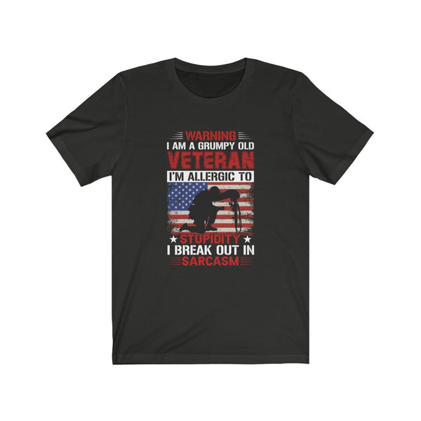 US Military Warning I'M A Grumpy Old Veteran Unisex Short Sleeve Shirt.