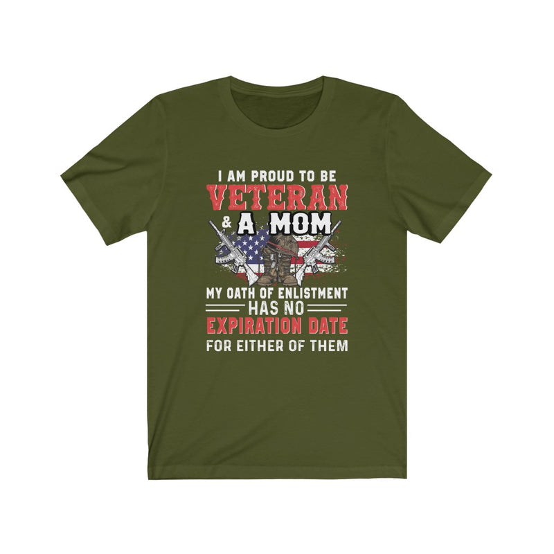 US Military I'M Proud To Be Veteran A Mom Veteran Unisex Short Sleeve Shirt.